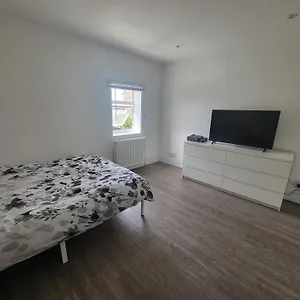 Private Near Ideal For Explorers London